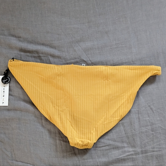 Vitamin A Mila Luciana Bikini Set - Picture 5 of 7